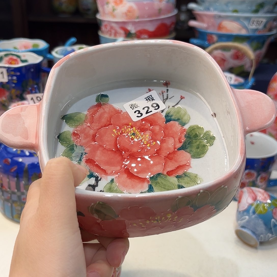 瓷片兔兔的小可爱太