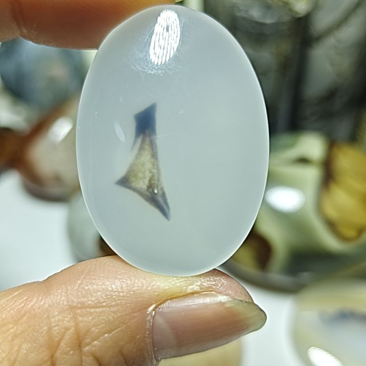 玛瑙/玉髓未镶嵌珠宝奇石