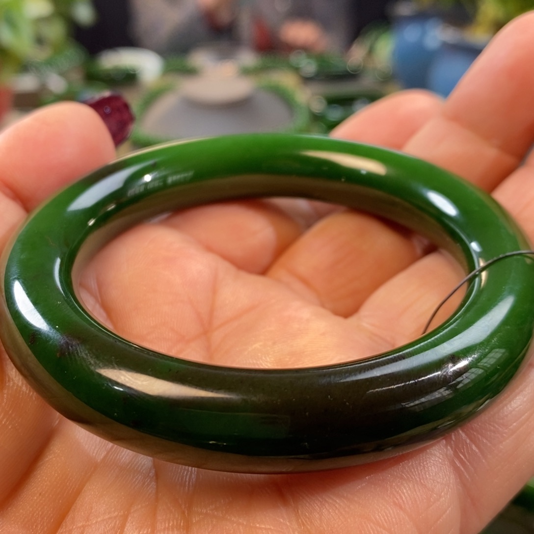 和田玉（碧玉）未镶嵌手镯