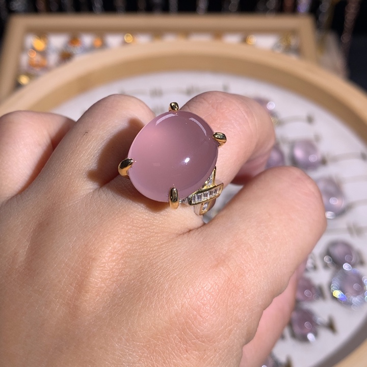 【闪购商品】水晶戒指银S925镶嵌哩****花戒指 