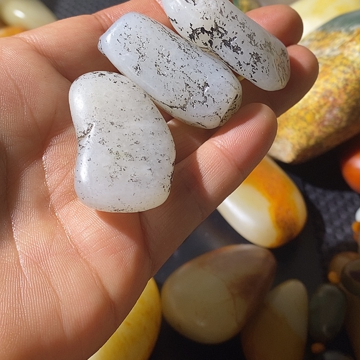 用***1和田玉未镶嵌挂件