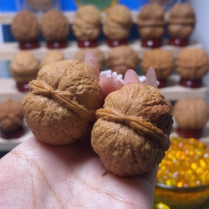 文玩核桃吊坠卧龙5