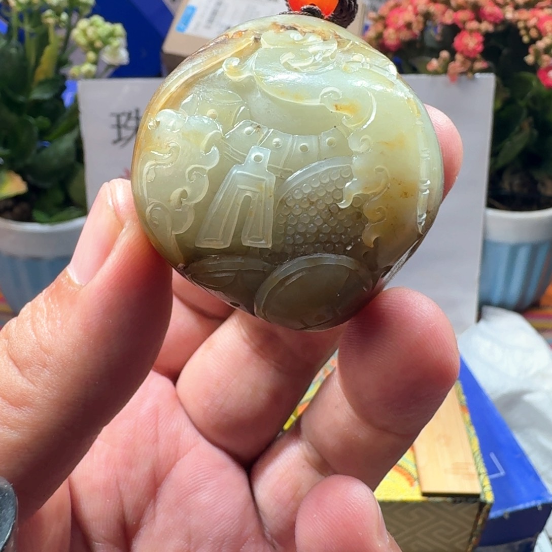 和田玉（糖玉）未镶嵌颈饰