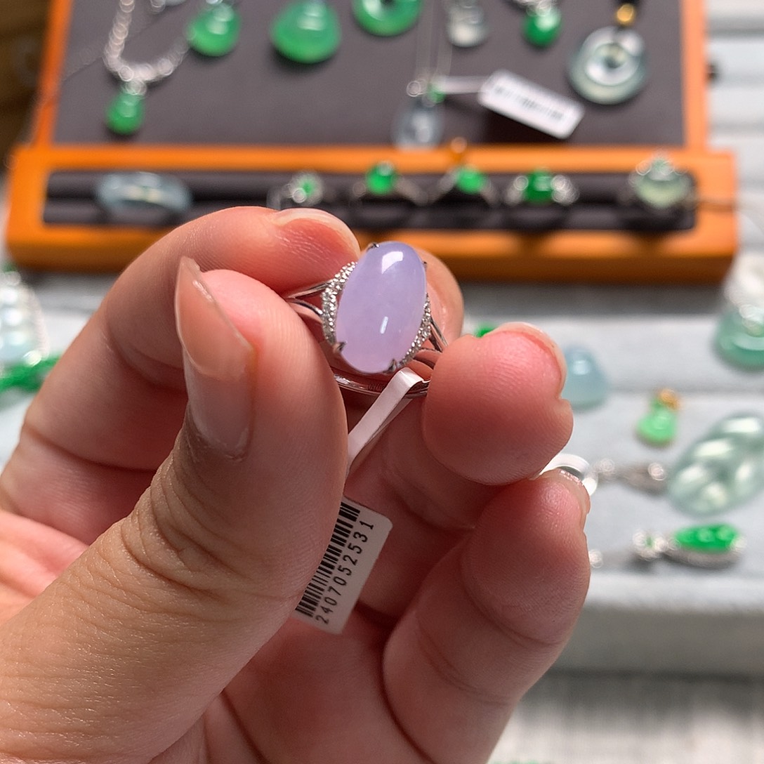 翡翠未镶嵌戒指粉蛋戒指