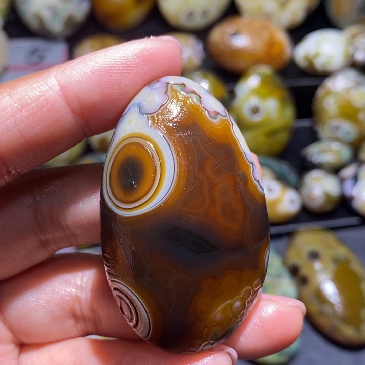 玛瑙/玉髓未镶嵌珠宝奇石115