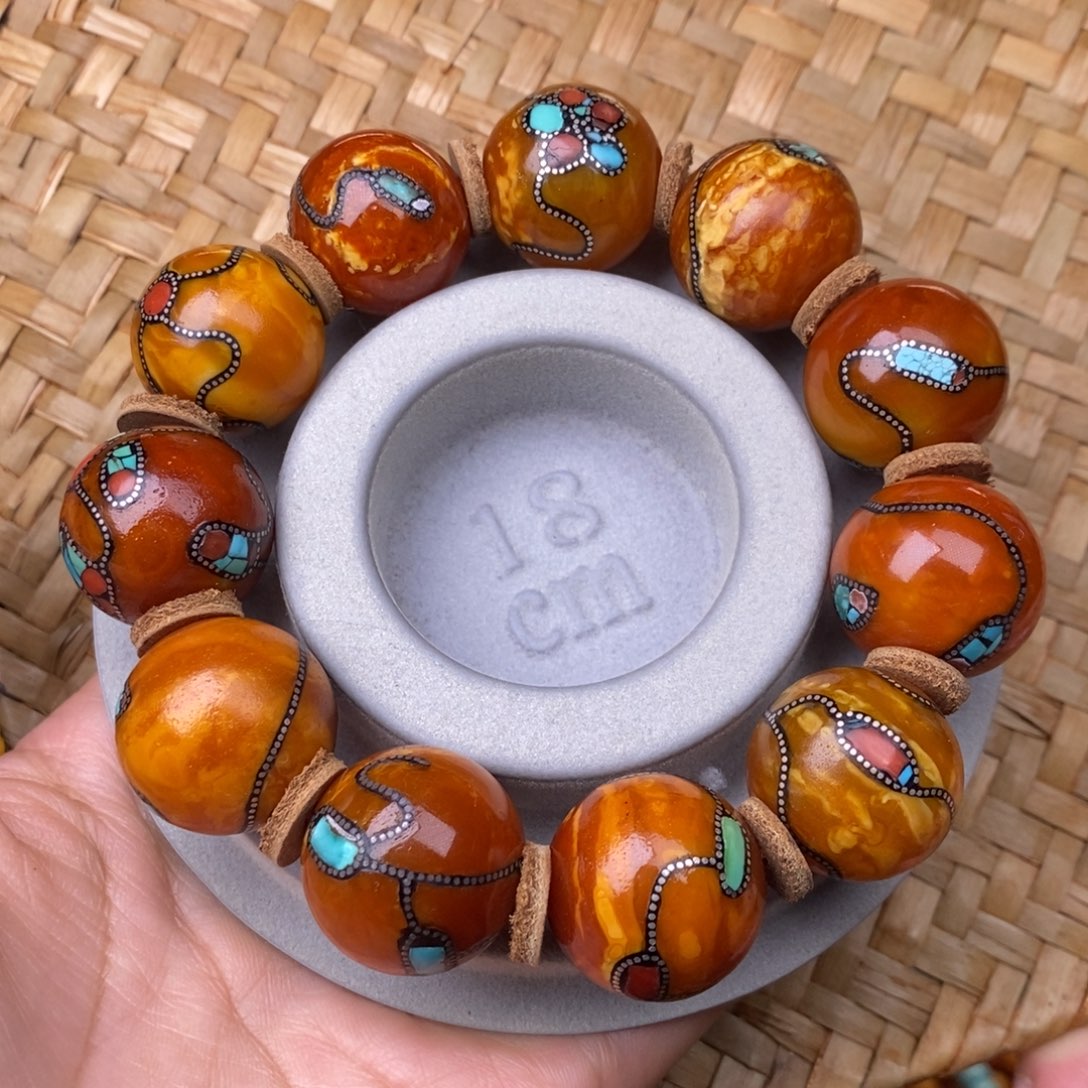 蜜蜡裸石未镶嵌蜜蜡