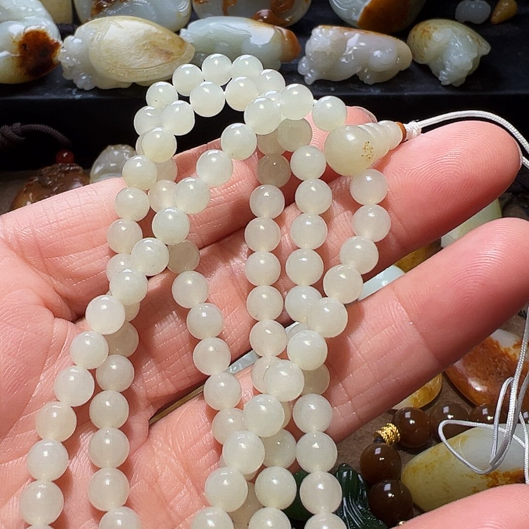 和田玉颈饰未镶嵌