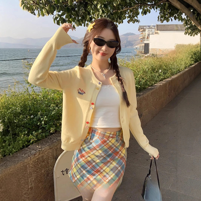 2025早秋新款开衫外套女款爆款气质黄色针织小香风上衣小个子短款