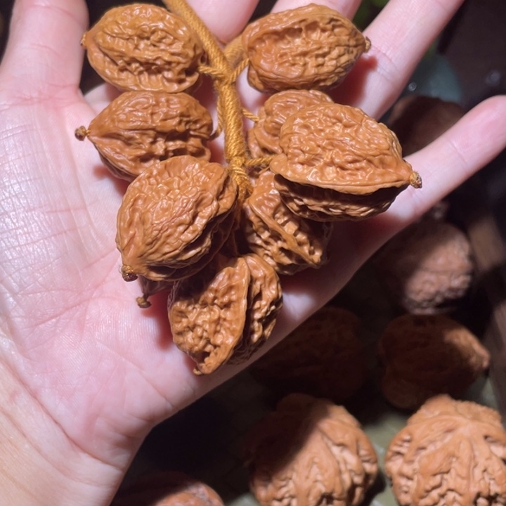 ：***a吊坠文玩核桃23原树玲珑葡萄串