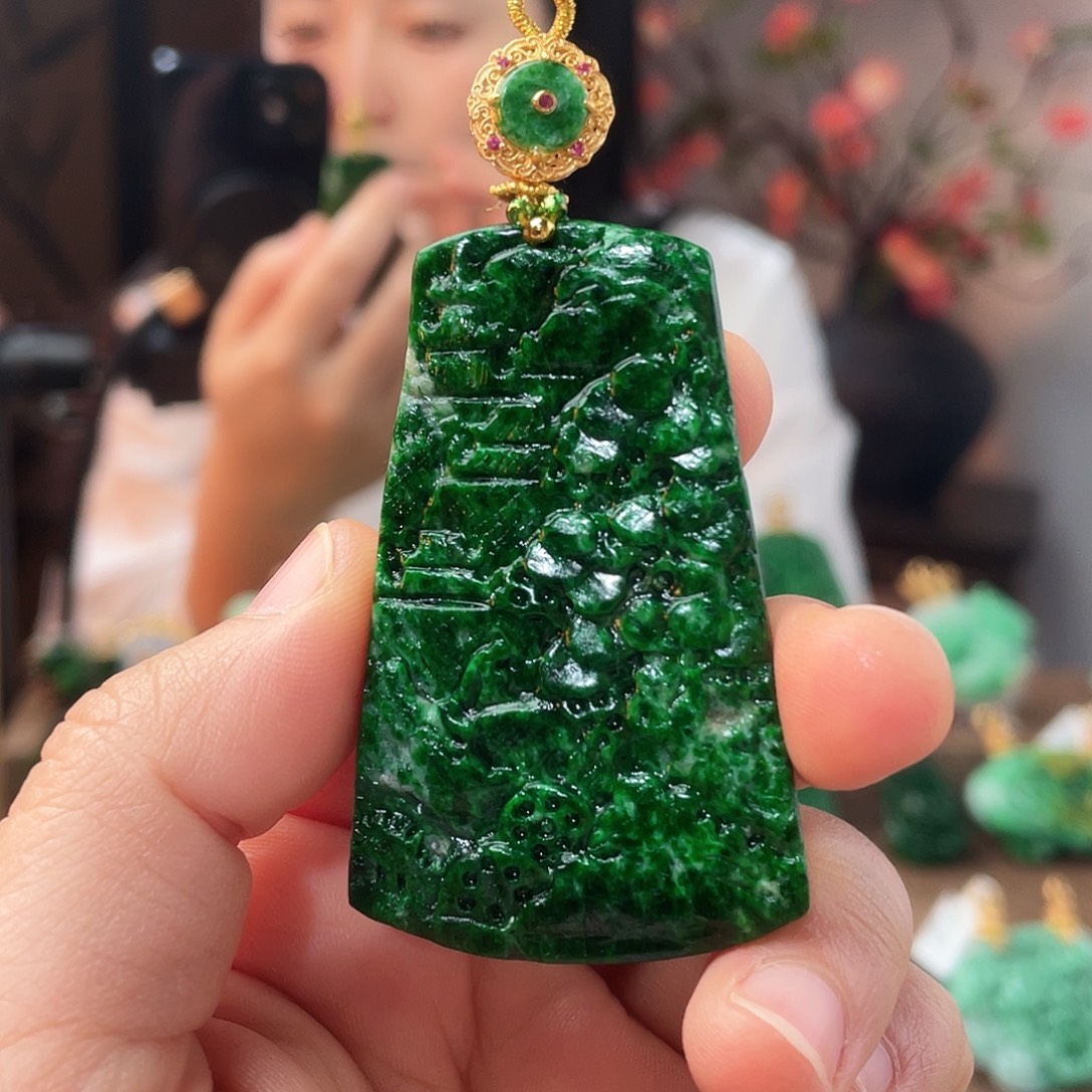 翡翠未镶嵌吊坠(不含链)福利