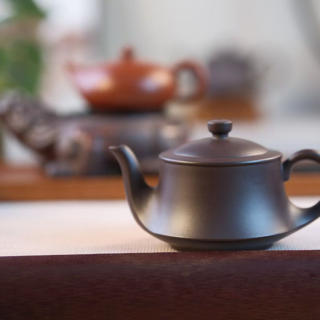 宜兴原矿紫砂壶老紫泥曲壶柱础250cc