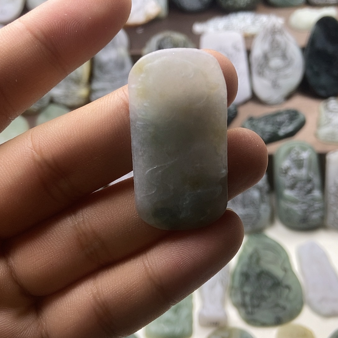 定制翡翠未镶嵌翡翠