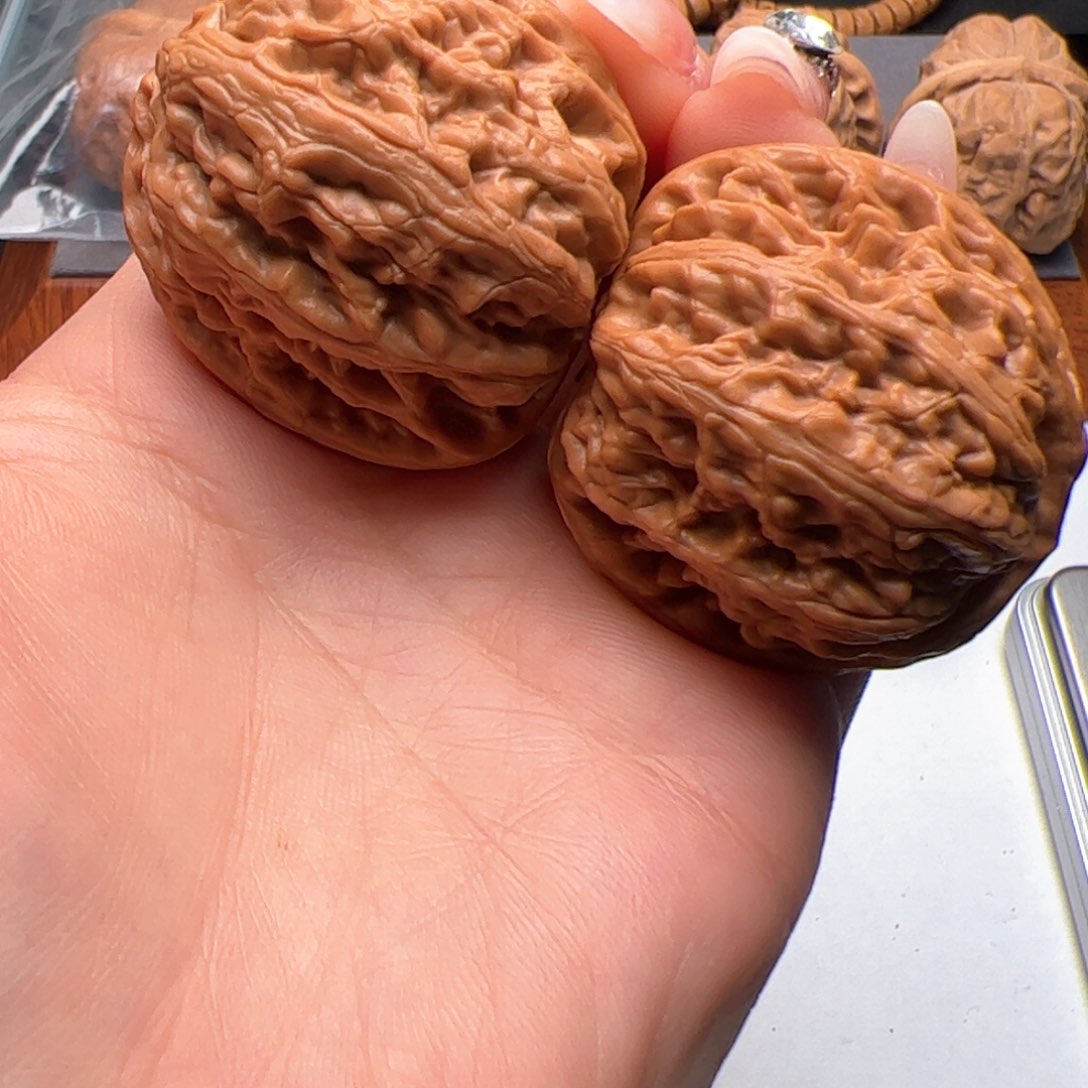 文玩核桃把件红锦鲤38