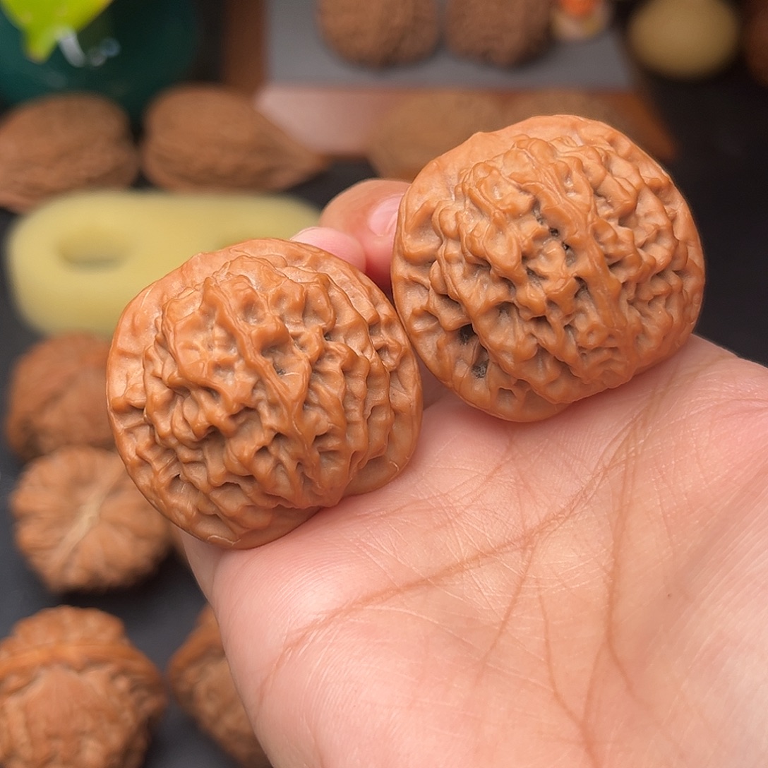 文玩核桃把件秦闷