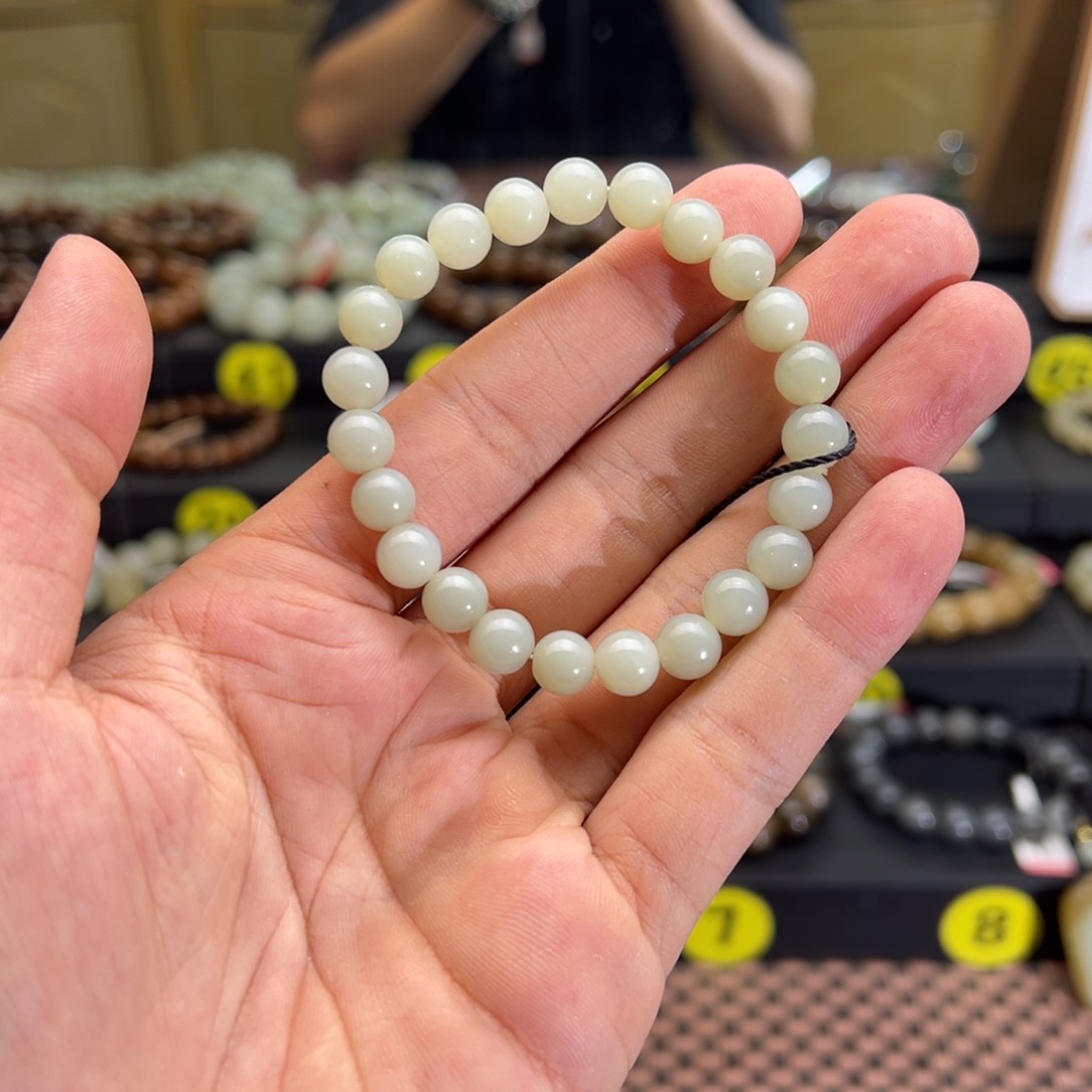 手串未镶嵌和田玉且末料青白玉手串卡8