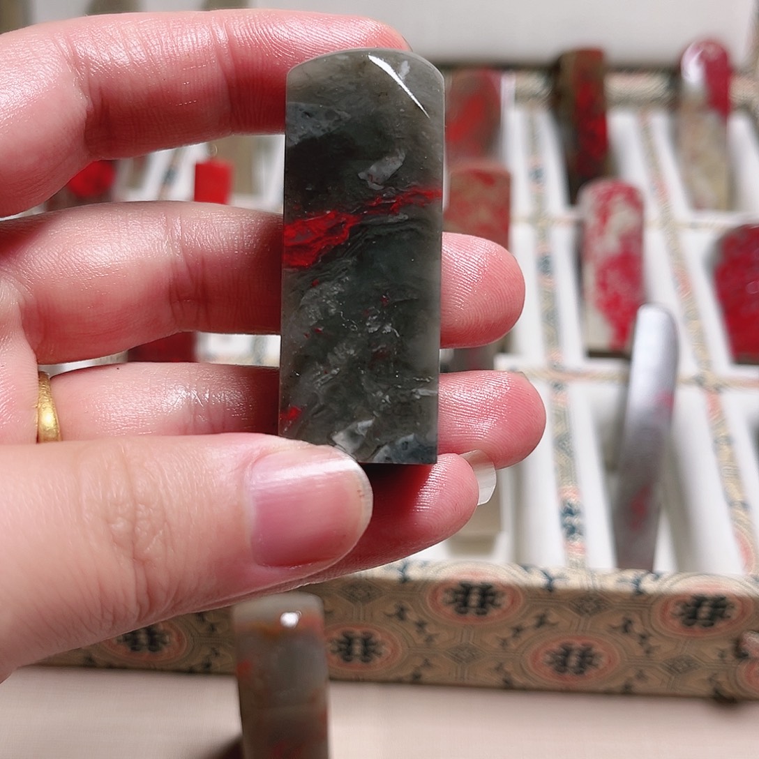 印石昌化石鸡血石印章