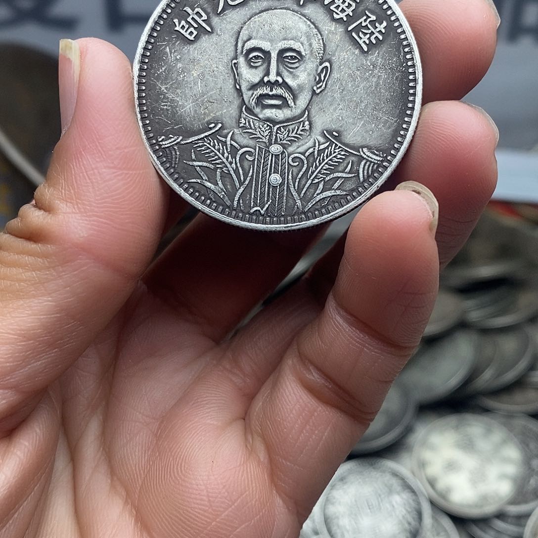 金属天****∴复古银元