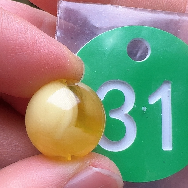 蜜蜡裸石未镶嵌微瑕15m m