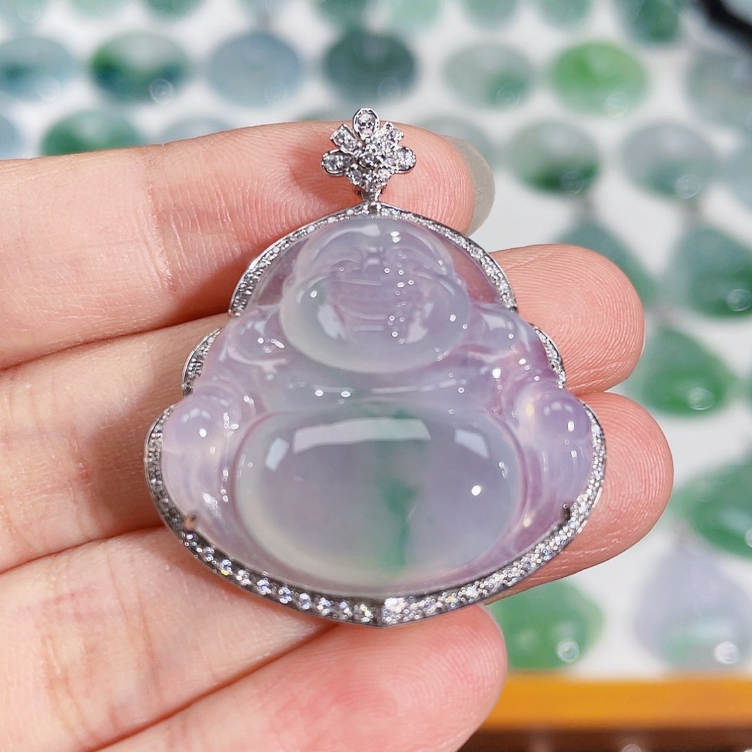 颈饰18K金镶嵌翡翠吊坠