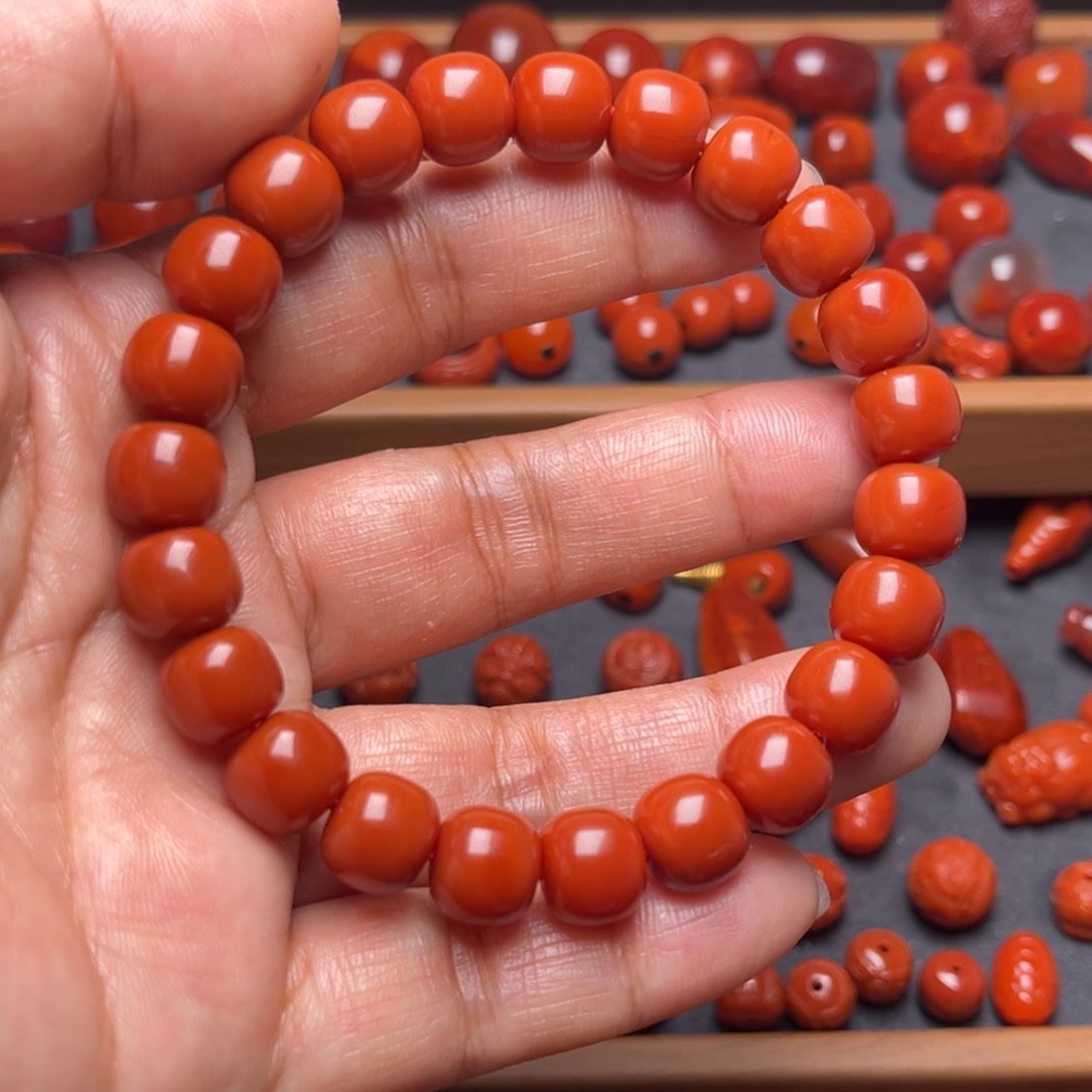 南红玛瑙配饰未镶嵌且**吟手串