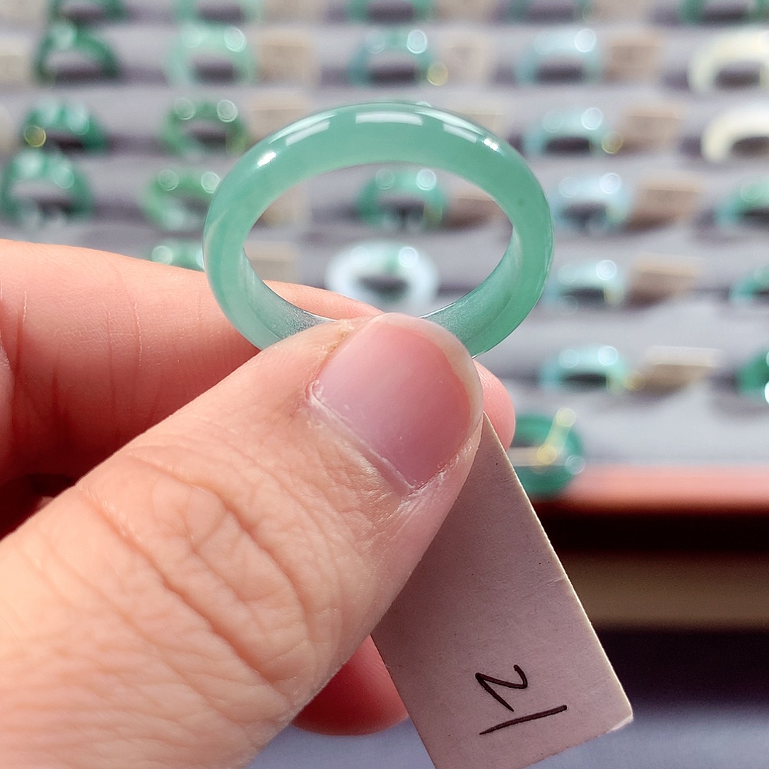 翡翠未镶嵌戒指21号