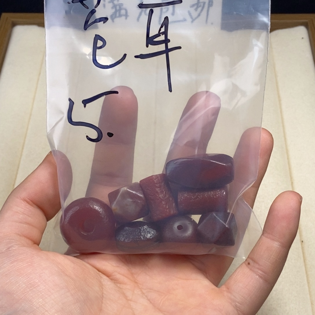 苍***耳玛瑙/玉髓未镶嵌颈饰