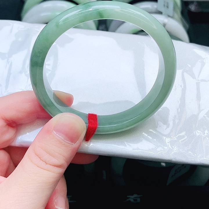 翡翠未镶嵌手镯0524