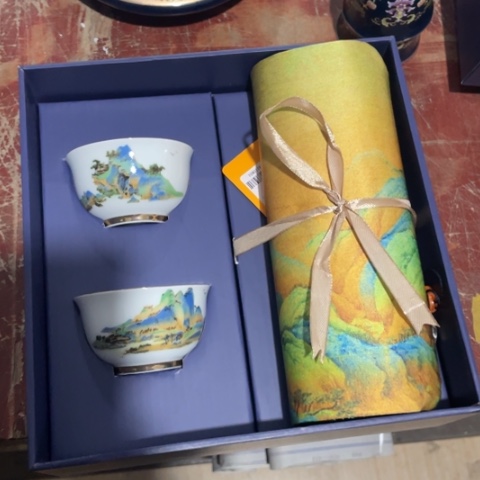 景德镇陶瓷主人杯一套一级品