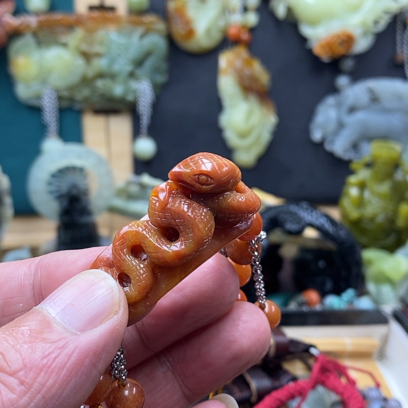 【闪购商品】蛇纹石玉手牌未镶嵌