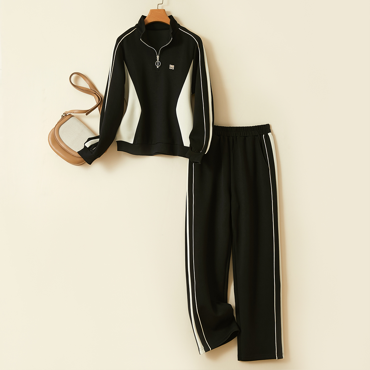 清 清 清」酷飒百搭 经典撞色休闲设计感直筒阔腿套装女 L71985