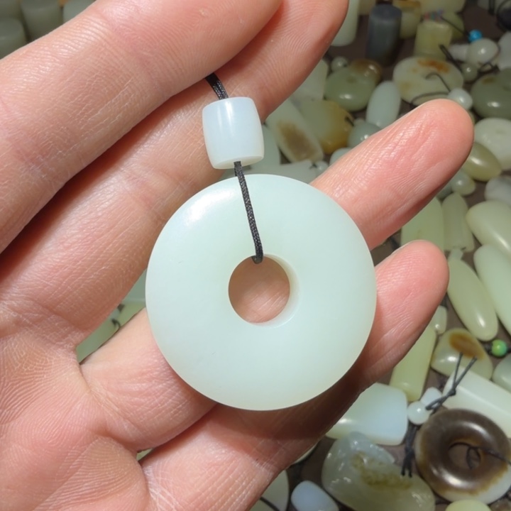 开***好和田玉未镶嵌吊坠(不含链)