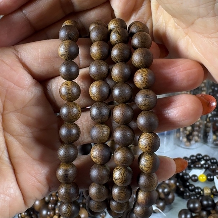 沉香手串孤**惧富森红土