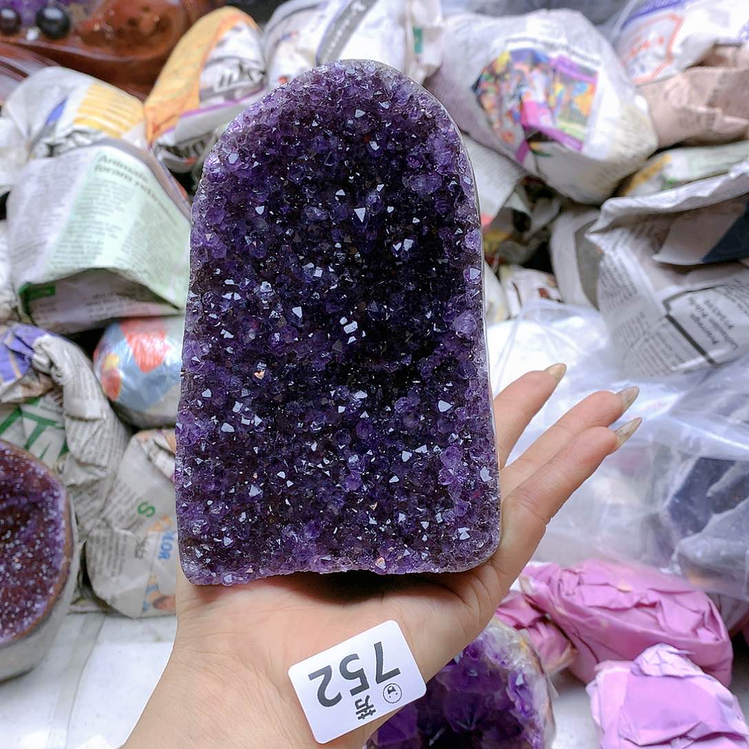 紫晶大型摆件（非配饰）未镶嵌