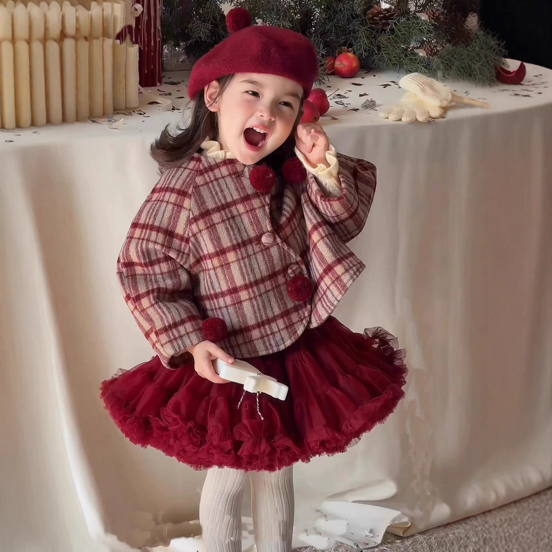 女童2025秋冬装新款圣诞服饰儿童复古洋气加绒格子外套