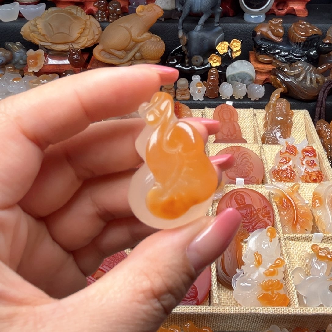 玛瑙/玉髓颈饰合金