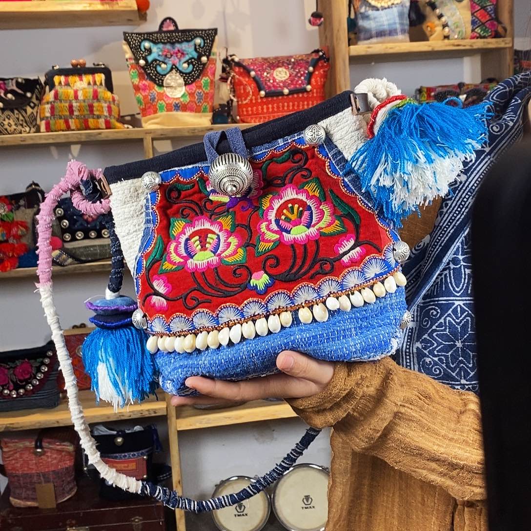 织绣手工制作包包