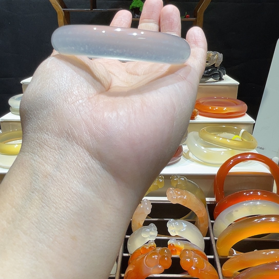 玛瑙/玉髓未镶嵌手镯