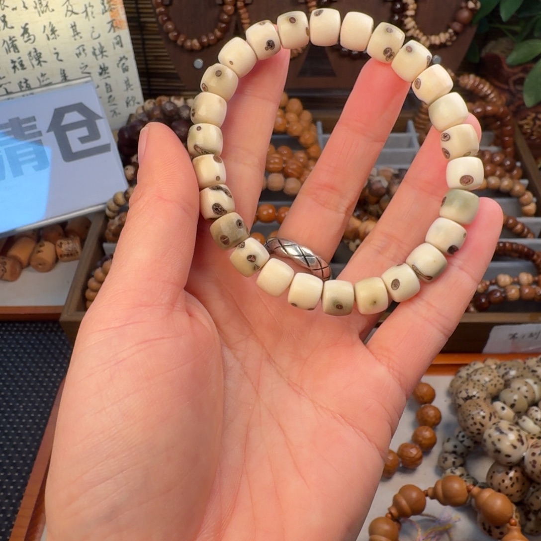 柏香籽/百香籽吊坠菩提