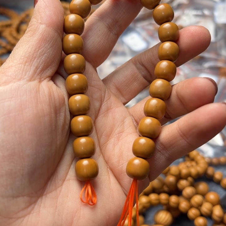 猴头核桃手串自***?黑点油点漏白