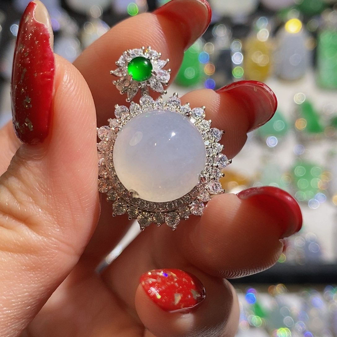 翡翠颈饰银S925镶嵌C**y天然翡翠