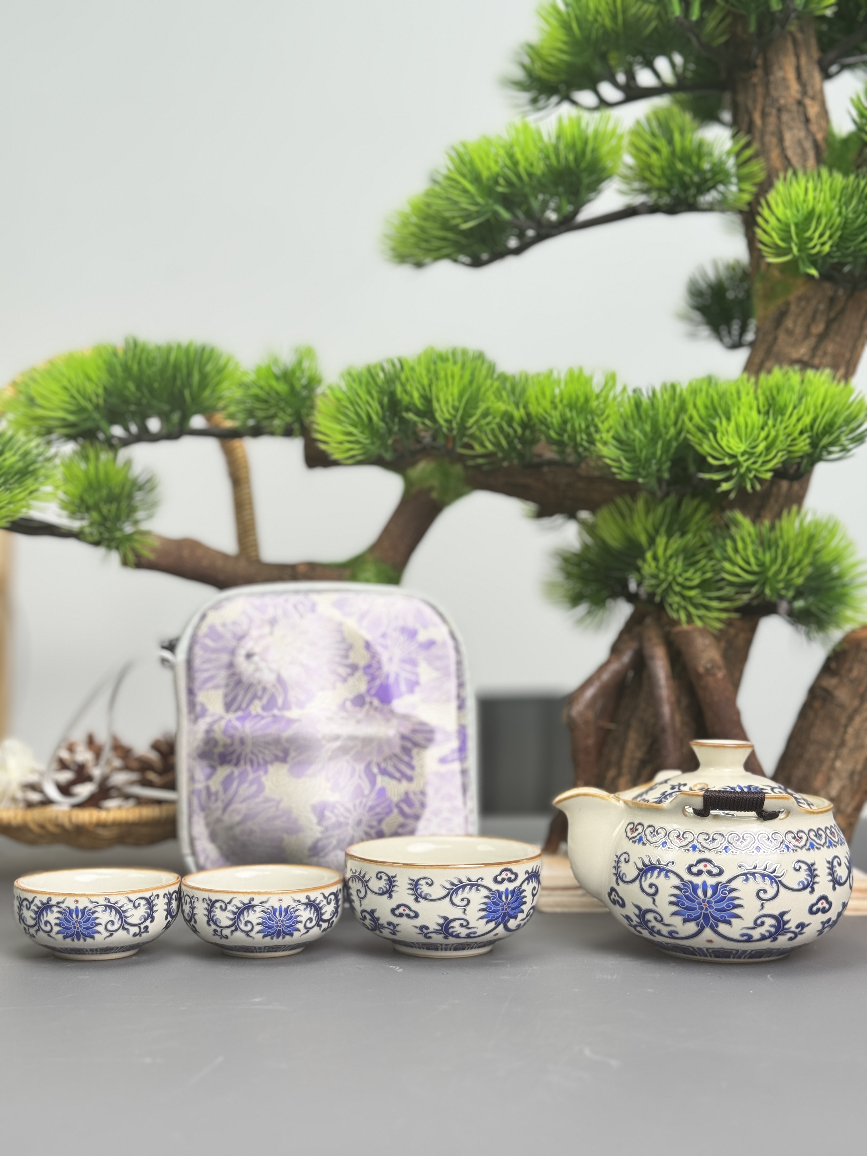 青花【勾藤】宝瓶+3杯- 至茗堂