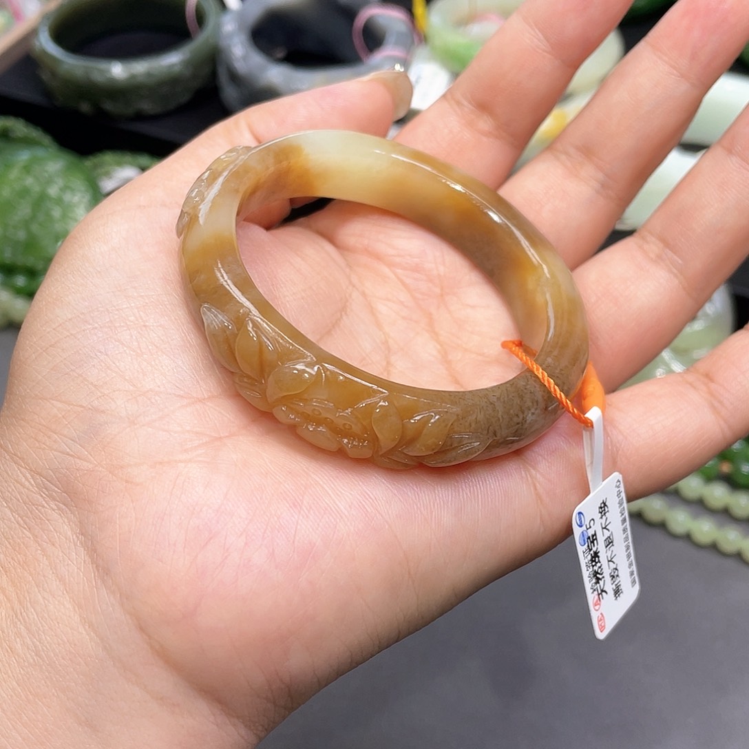 和田玉未镶嵌手镯55圈口3