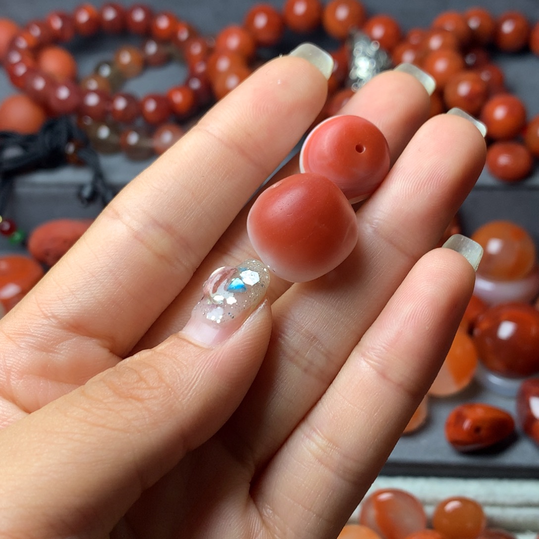 秀***中南红玛瑙未镶嵌配饰