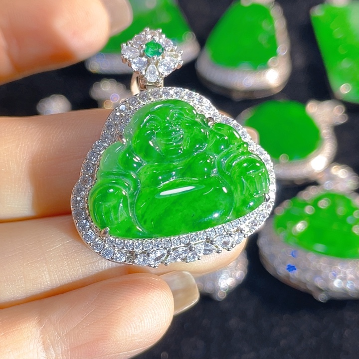 翡翠银S925镶嵌颈饰翡翠