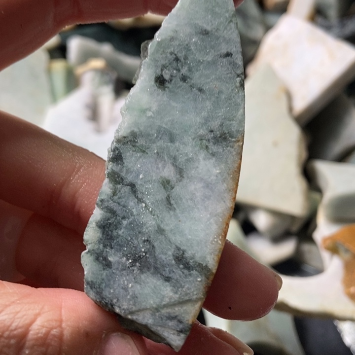 翡翠颈饰未镶嵌天然翡翠