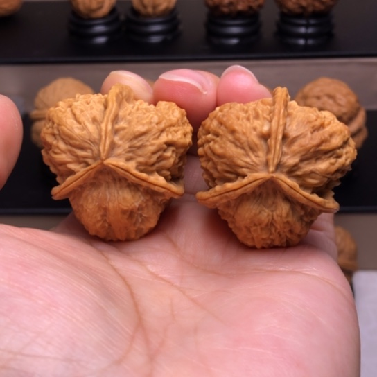 文玩核桃把件寿山石三楞18