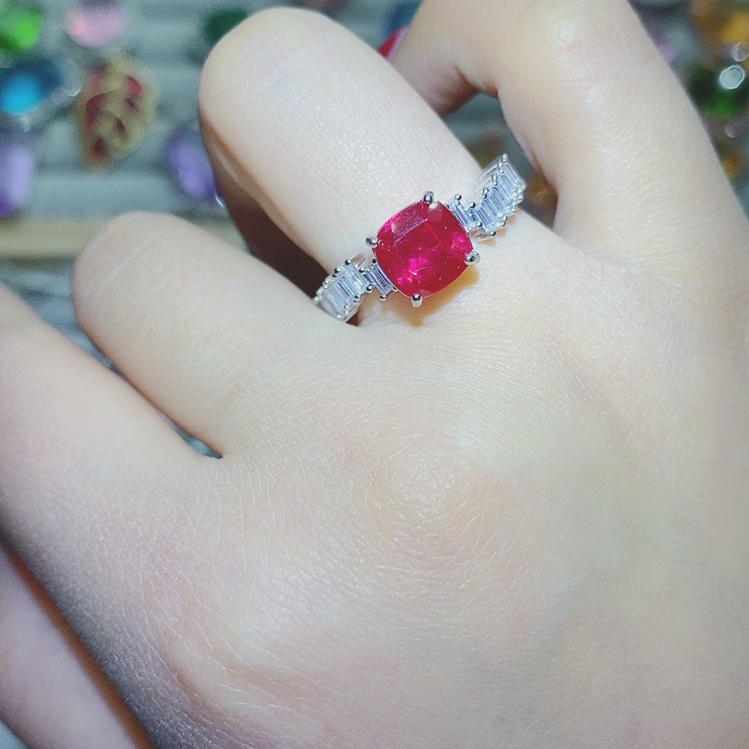 【闪购商品】托帕石耳饰银S925镶嵌