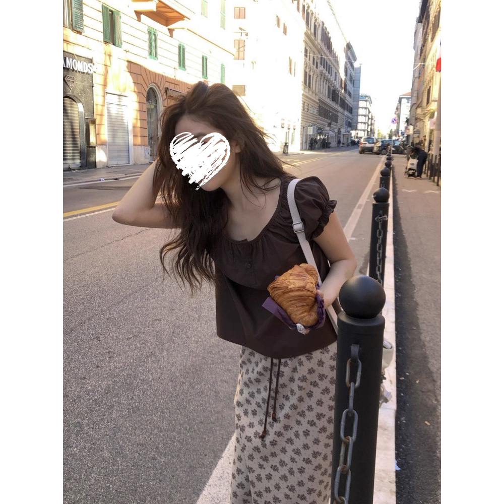 花边泡泡袖纽扣小衫+波西米亚复古碎花半身裙  60193