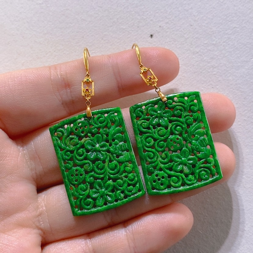 【闪购商品】18K金镶嵌翡翠耳饰