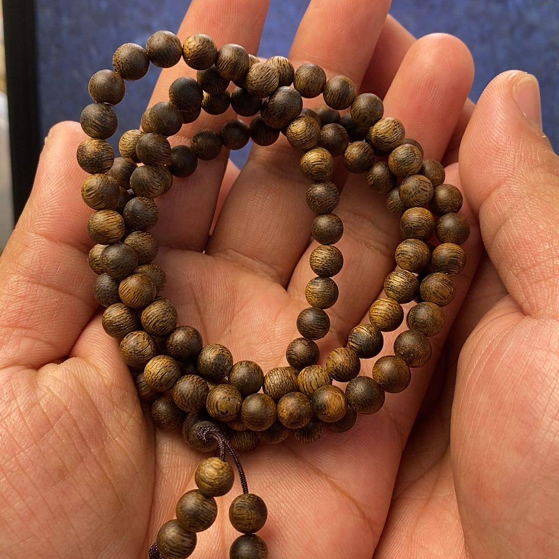 沉香手串虫漏圆珠06多圈14克多样性发一